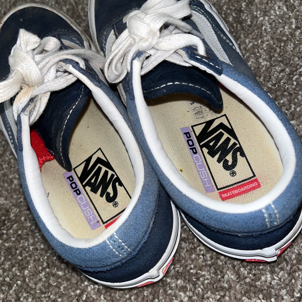 Vans - Picture 4 of 4